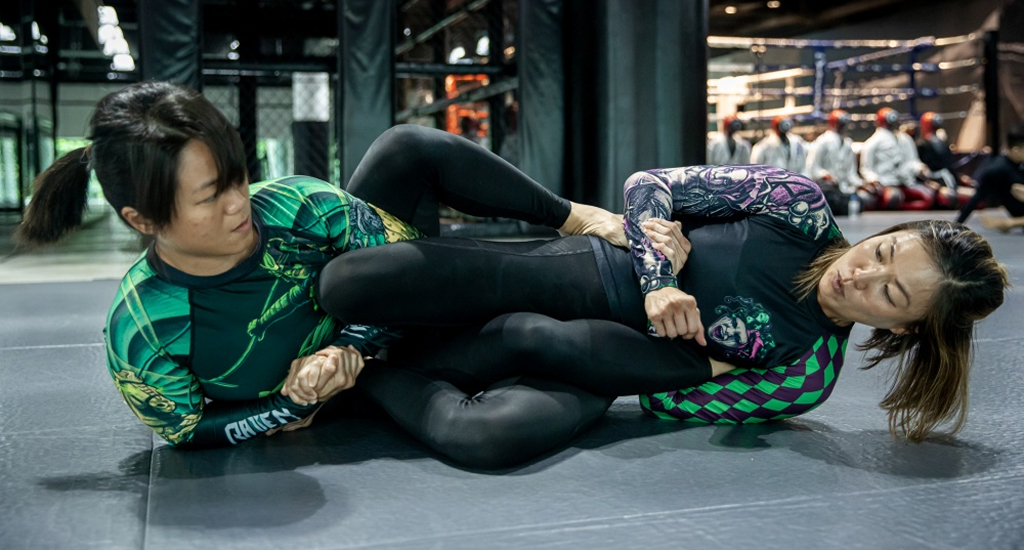50/50 Guard in BJJ: Entries, Attacks & Escapes